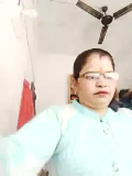 Snapshot of Bhavna_hot chatting on February 13, 2026, 8:32 am Bhavna hot online show from February 13, 2026, 8:32 am