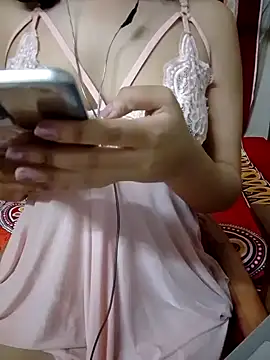 Snapshot of Tanishacutie chatting on July 2, 2026, 7:47 am Tanishacutie online show from July 2, 2026, 7:47 am