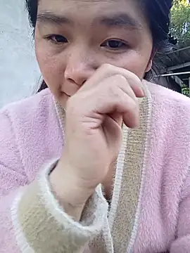 quynhkoolbae online show from May 14, 2026, 12:28 am