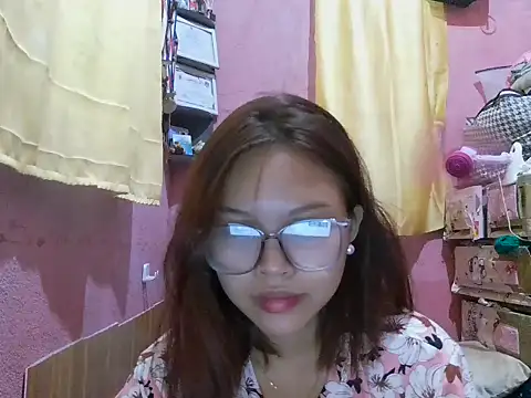 nanagrl online show from August 9, 2026, 3:08 am