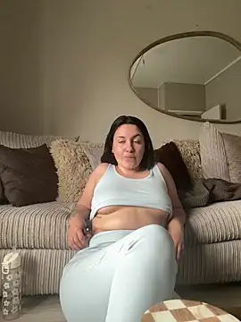 AlyssaAngell online show from April 28, 2026, 11:26 am