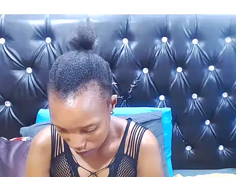 Snapshot of AppleAss02 chatting on January 13, 2026, 4:45 pm AppleAss02 online show from January 13, 2026, 4:45 pm