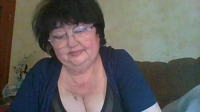 Snapshot of MilaSky5303 chatting on April 12, 2026, 9:58 am MilaSky5303 online show from April 12, 2026, 9:58 am