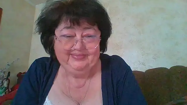 Snapshot of MilaSky5303 chatting on April 19, 2026, 12:26 pm MilaSky5303 online show from April 19, 2026, 12:26 pm