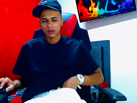 Snapshot of cristian_tayron1 chatting on June 28, 2026, 6:52 am cristian tayron1 online show from June 28, 2026, 6:52 am