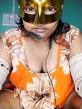 Snapshot of mimi87hoty chatting on April 26, 2026, 10:02 am mimi87hoty online show from April 26, 2026, 10:02 am