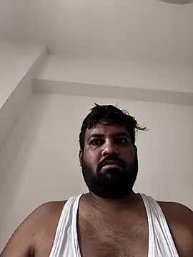vinay smalldick online show from June 30, 2026, 3:51 am