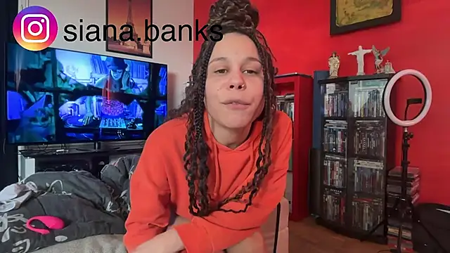 SianaBanks online show from October 27, 2025, 1:37 pm