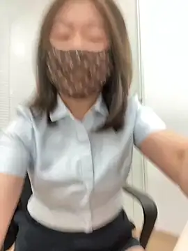 300-AMAM online show from November 14, 2025, 4:11 am