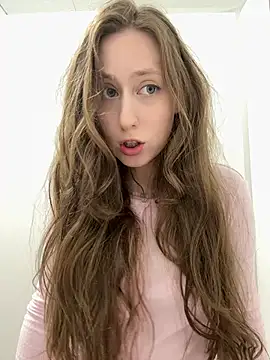 FroggyAnna online show from August 1, 2026, 3:11 pm