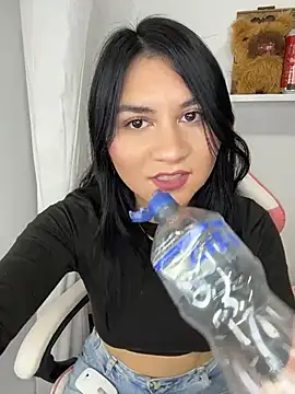 Snapshot of sofi_sweet_7 chatting on June 30, 2026, 7:59 pm sofi sweet 7 online show from June 30, 2026, 7:59 pm