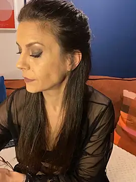 Snapshot of Aria_Storm_ chatting on February 1, 2026, 7:01 pm Aria Storm online show from February 1, 2026, 7:01 pm