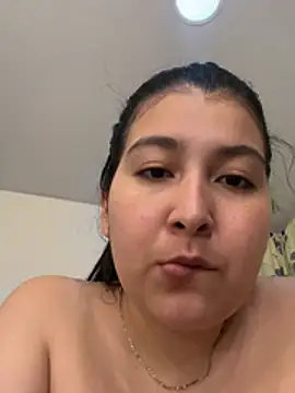 evelyn 1702 online show from July 24, 2026, 11:58 pm
