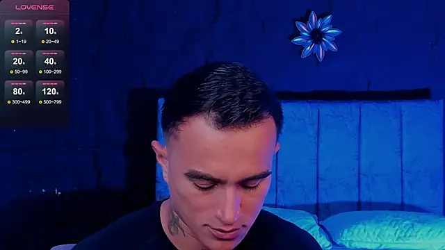 LiamDeep online show from May 23, 2026, 8:13 pm