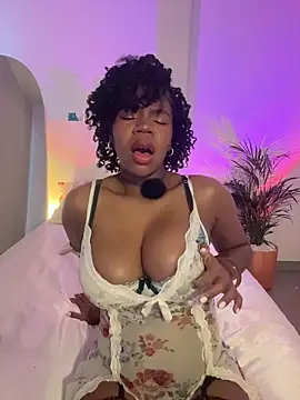 Sweet-Jade online show from June 7, 2026, 10:13 pm