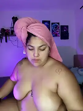 Snapshot of kendra_lil_evill chatting on April 28, 2026, 10:20 am kendra lil evill online show from April 28, 2026, 10:20 am