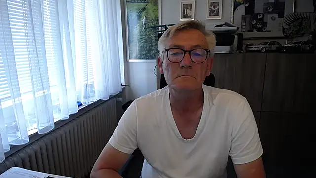 Snapshot of randyandy67 chatting on July 13, 2026, 10:40 am randyandy67 online show from July 13, 2026, 10:40 am