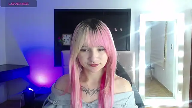  Charlotte Collins  online show from June 27, 2026, 3:28 pm