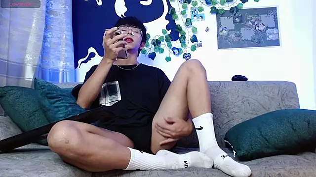Snapshot of Hyunjin_Son chatting on June 17, 2026, 8:32 pm Hyunjin Son online show from June 17, 2026, 8:32 pm