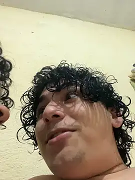 Casal-foda braba online show from June 14, 2026, 9:50 pm