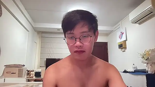 Snapshot of Passionatetwink2 chatting on July 30, 2026, 7:40 am Passionatetwink2 online show from July 30, 2026, 7:40 am