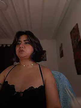 LylaVixxen online show from July 4, 2026, 8:15 pm