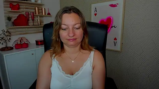 angelaSamt online show from July 2, 2026, 5:35 am