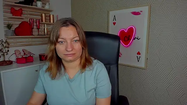 angelaSamt online show from July 7, 2026, 7:23 am