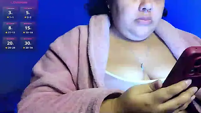 Snapshot of xlatinastar chatting on June 22, 2026, 12:02 pm xlatinastar online show from June 22, 2026, 12:02 pm
