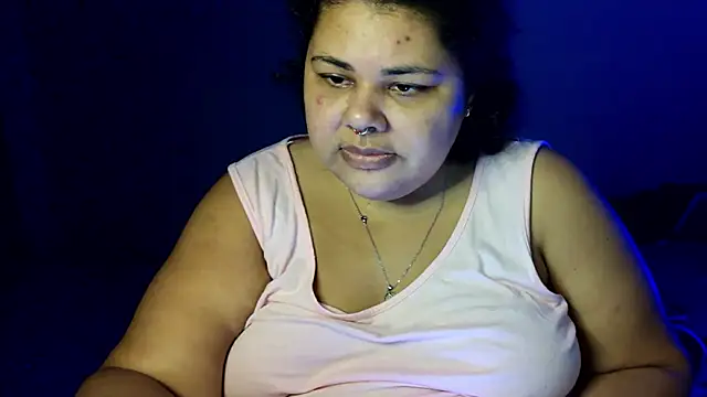 Snapshot of xlatinastar chatting on July 1, 2026, 5:34 pm xlatinastar online show from July 1, 2026, 5:34 pm