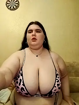 Vllada Brattz online show from May 15, 2026, 8:49 pm