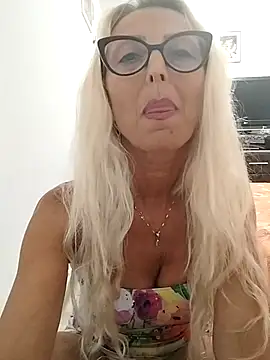  sexyBLONDE46  online show from June 21, 2026, 6:54 pm