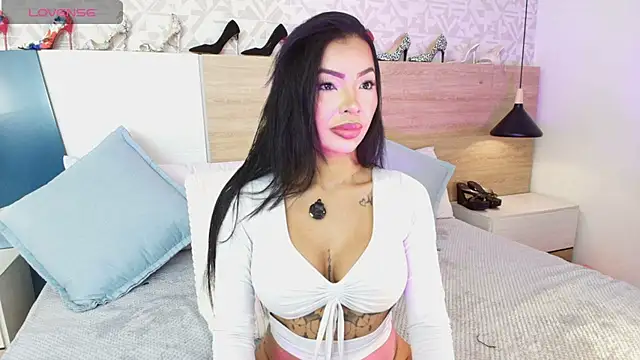 Snapshot of veronikali chatting on May 4, 2026, 7:43 pm veronikali online show from May 4, 2026, 7:43 pm
