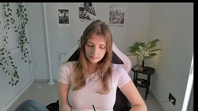 NeyliDream online show from July 6, 2026, 12:24 pm