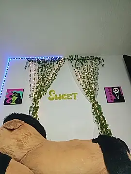 sweetdubros2 online show from June 19, 2026, 7:23 am