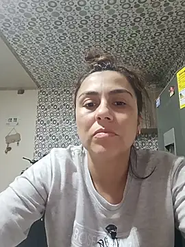 vanessa-titisM online show from June 11, 2026, 2:11 am