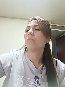 vanessa-titisM online show from July 14, 2026, 4:06 am
