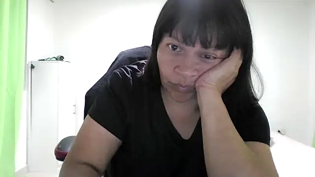 Snapshot of adri89-g chatting on July 1, 2026, 4:36 am adri89-g online show from July 1, 2026, 4:36 am