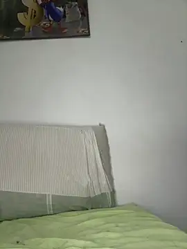Snapshot of becmz chatting on August 2, 2026, 9:35 pm becmz online show from August 2, 2026, 9:35 pm
