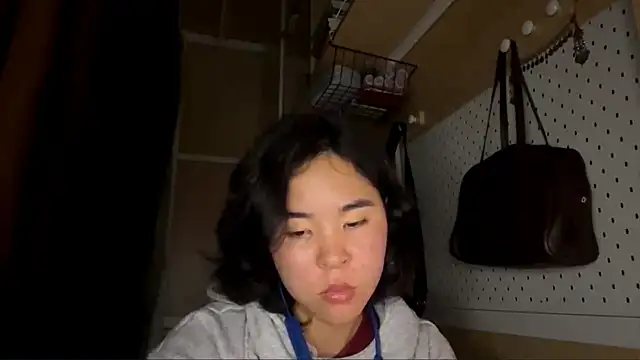 Snapshot of JennyCarpenter chatting on April 29, 2026, 5:33 am JennyCarpenter online show from April 29, 2026, 5:33 am