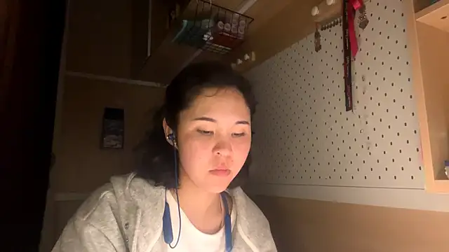 Snapshot of JennyCarpenter chatting on May 4, 2026, 10:17 pm JennyCarpenter online show from May 4, 2026, 10:17 pm