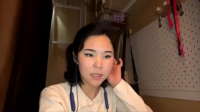 Snapshot of JennyCarpenter chatting on May 9, 2026, 10:09 am JennyCarpenter online show from May 9, 2026, 10:09 am
