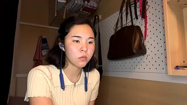 Snapshot of JennyCarpenter chatting on May 11, 2026, 9:59 am JennyCarpenter online show from May 11, 2026, 9:59 am