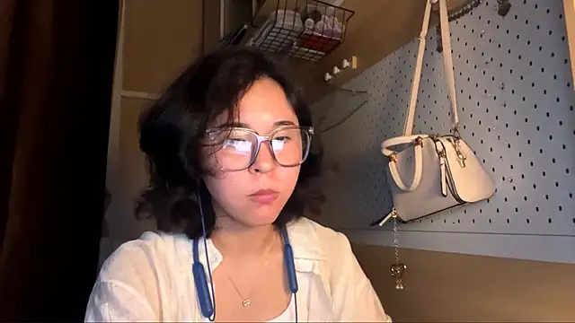 Snapshot of JennyCarpenter chatting on May 19, 2026, 10:43 am JennyCarpenter online show from May 19, 2026, 10:43 am
