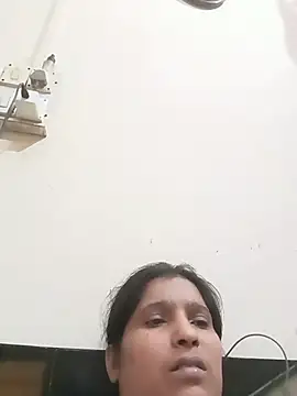 aliya-jaan71 online show from July 19, 2026, 9:46 am