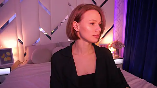 ShyySiren online show from May 12, 2026, 1:19 pm