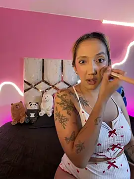 Snapshot of Isa_klein chatting on July 16, 2026, 3:56 am Isa klein online show from July 16, 2026, 3:56 am
