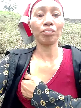 Snapshot of donna-bae chatting on April 30, 2026, 9:04 am donna-bae online show from April 30, 2026, 9:04 am
