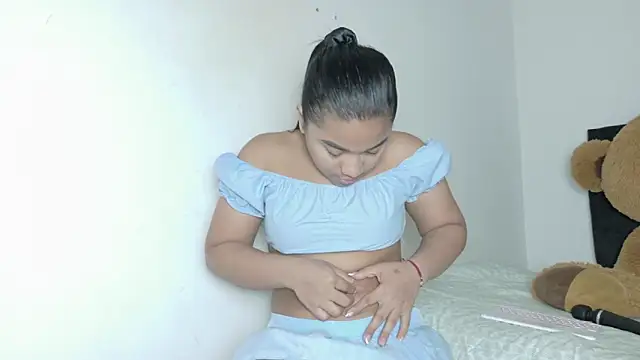 Natashaparker   online show from May 20, 2026, 8:37 pm