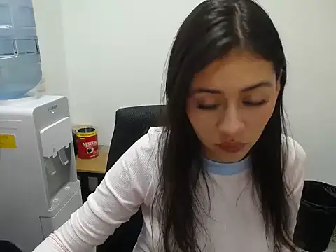 Alice-08 online show from May 15, 2026, 6:59 pm